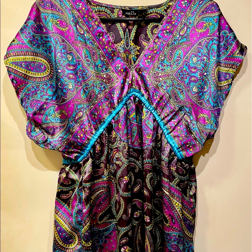 Rue 21 Silky Size Medium Shirt